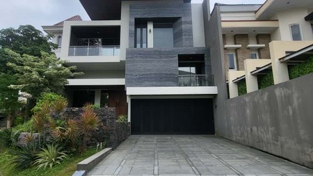 Dijual rumah Citraland Taman Golf Surabaya Barat