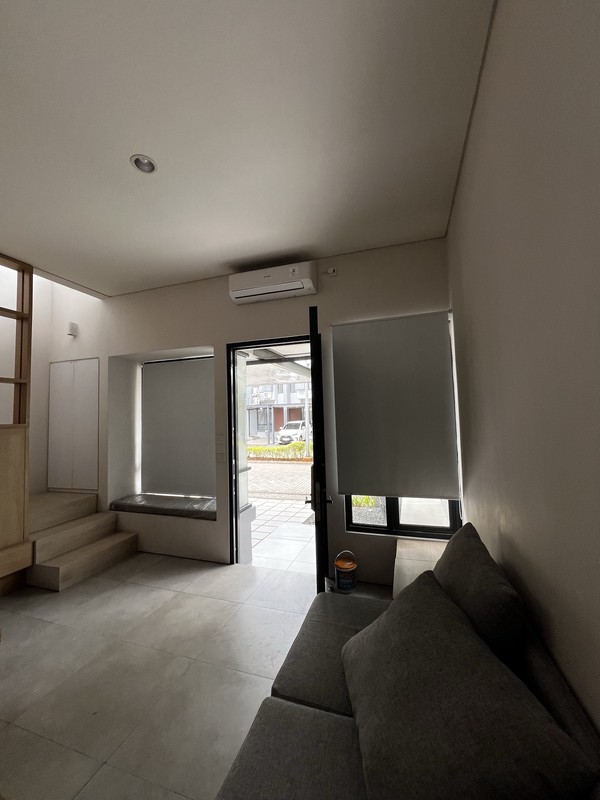 Rumah Baru di Tabebuya, Langka Row Jalan 2 arah, Belum pernah di huni, dekat Grand Lucky dan sekolah international 