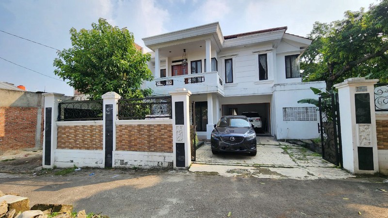 Dijual Rumah Siap Huni 2 Lantai Dekat Villa Bintaro Regency
