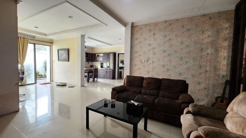 Dijual Rumah Siap Huni 2 Lantai Dekat Villa Bintaro Regency