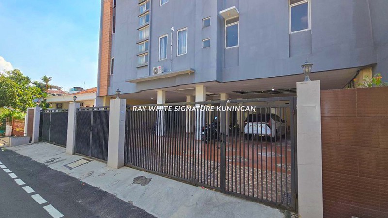 Dijual Rumah Kost Aktif 3 Lantai 