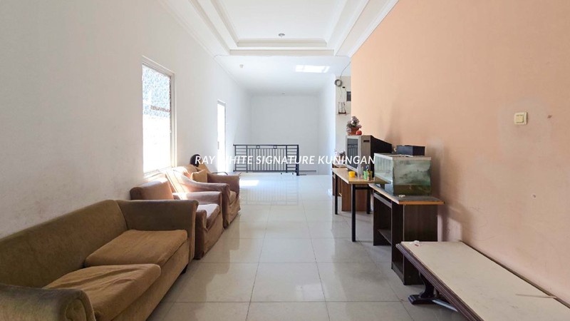 Dijual Rumah Kost Aktif 3 Lantai 