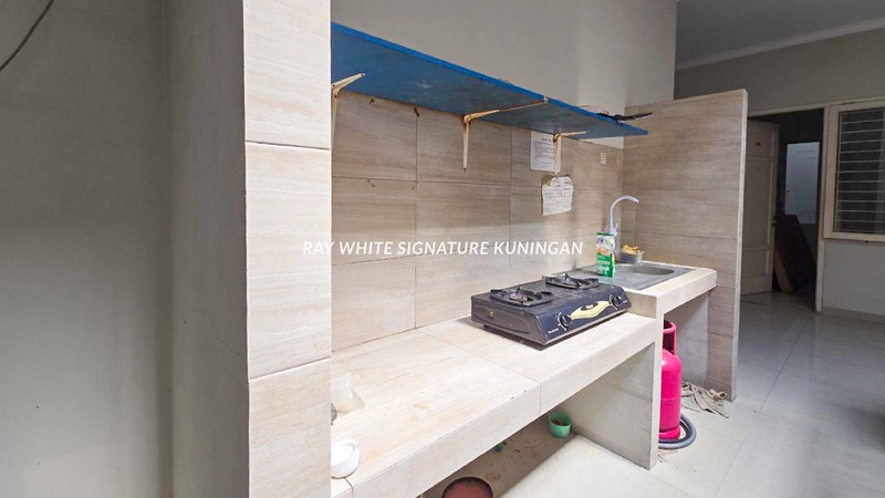 Dijual Rumah Kost Aktif 3 Lantai 