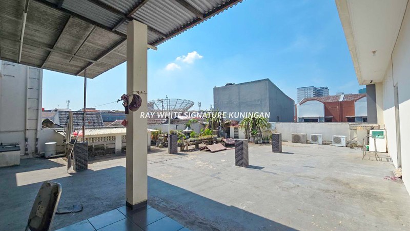 Dijual Rumah Kost Aktif 3 Lantai 