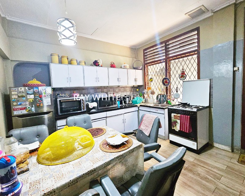 Dijual Rumah Kost di Jl RS fatmawati Raya