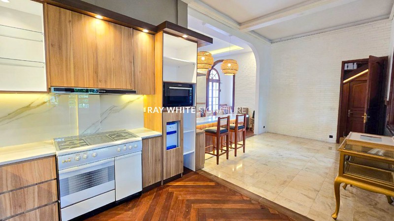 Dijual Rumah Mewah Lokasi Tenang 