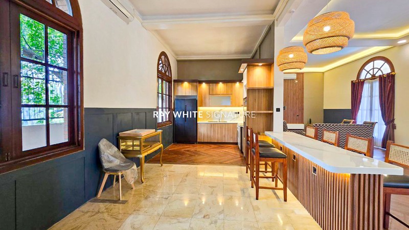 Dijual Rumah Mewah Lokasi Tenang 