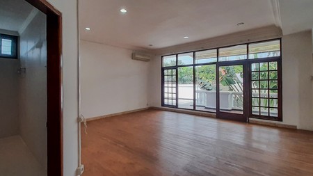 Rumah di Permata Hijau Simprug akses mudah Senopati Pondok Indah 