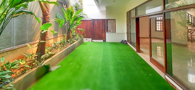 Rumah di Permata Hijau Simprug akses mudah Senopati Pondok Indah 