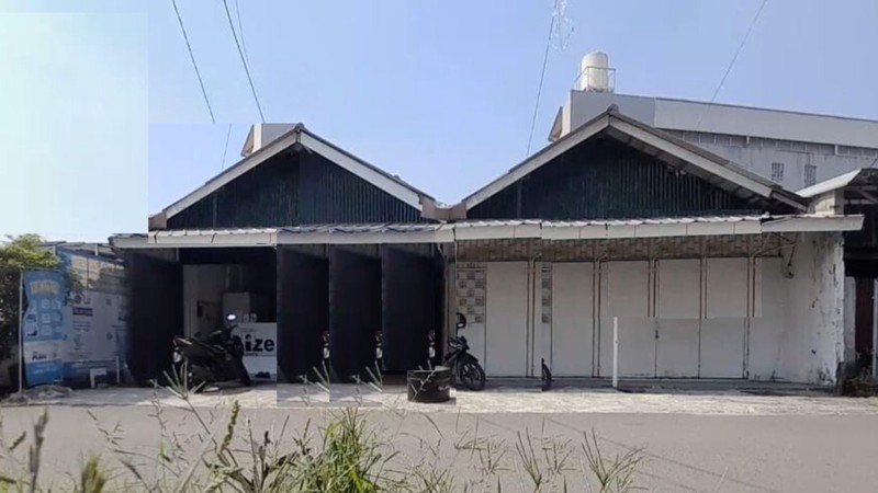 Rumah + Kios Lokasi Strategis di Pondok Bambu Duren Sawit Jaktim