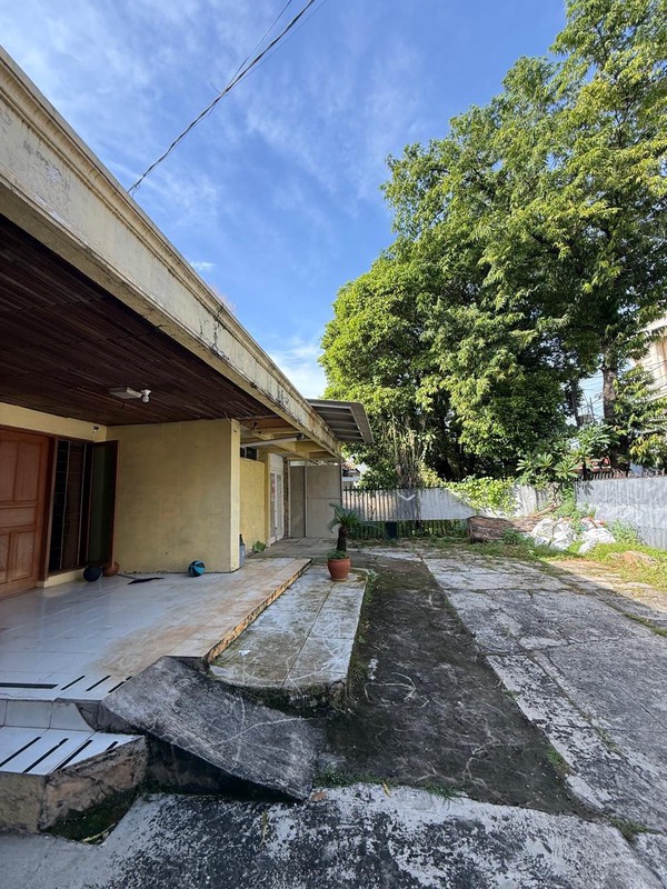 Dijual Rumah Lama dibawah NJOP  Setiabudi Jakarta Selatan