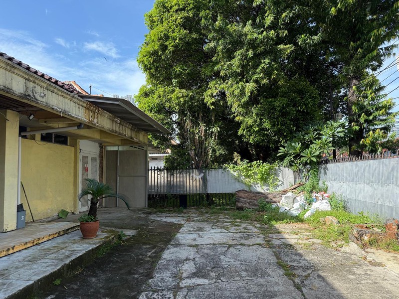 Dijual Rumah Lama dibawah NJOP  Setiabudi Jakarta Selatan