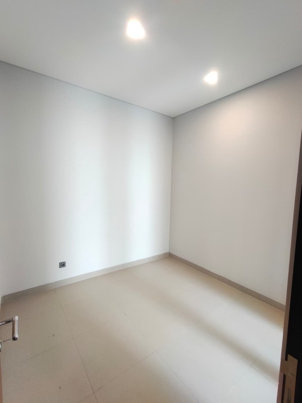 Rumah BRAND NEW di THE GREEN BSD City, Dekat Tol dan Stasiun