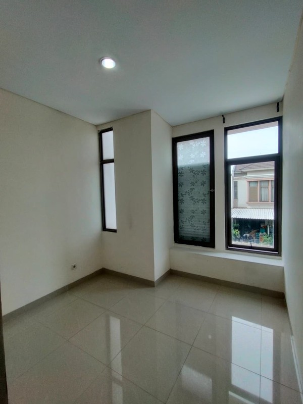 Rumah Greenwich Luxmore BSD baru renovasi siap huni