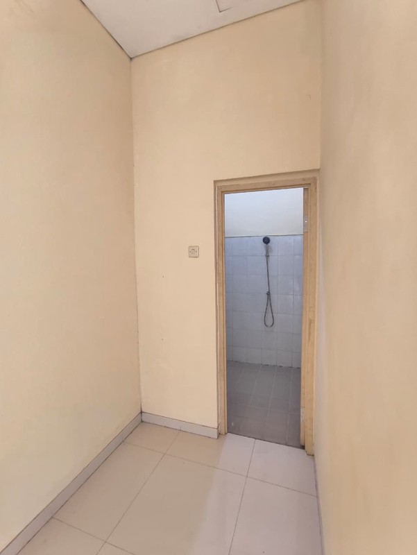 Rumah 2 Lantai Siap Huni Bonus Kanopi & AC / Kamar, Surabaya Utara 