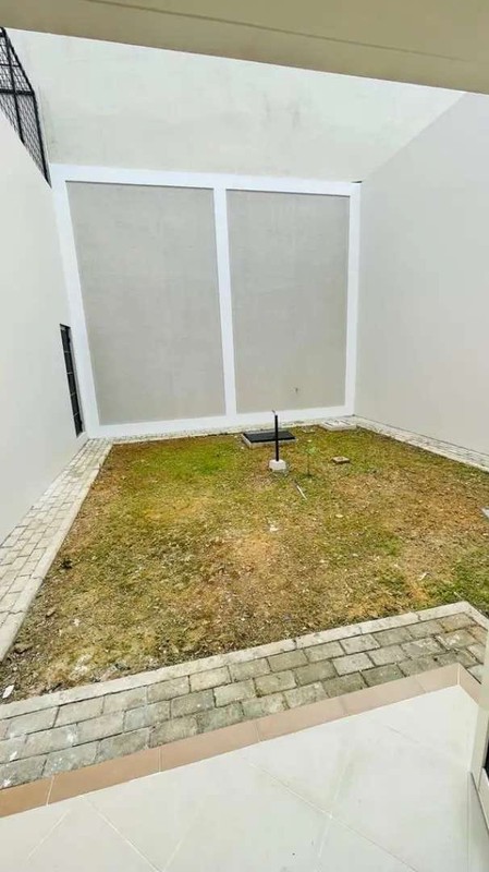 For Rent. Rumah Cantik The Spring Gold Utara, Gading Serpong