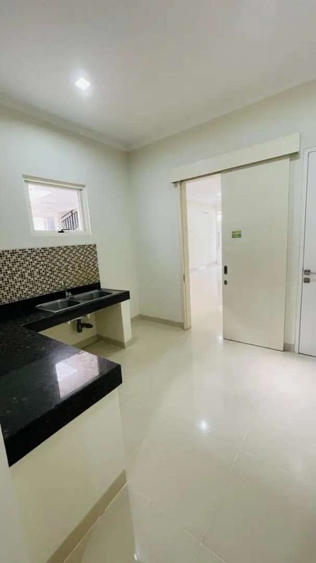 For Rent. Rumah Cantik The Spring Gold Utara, Gading Serpong