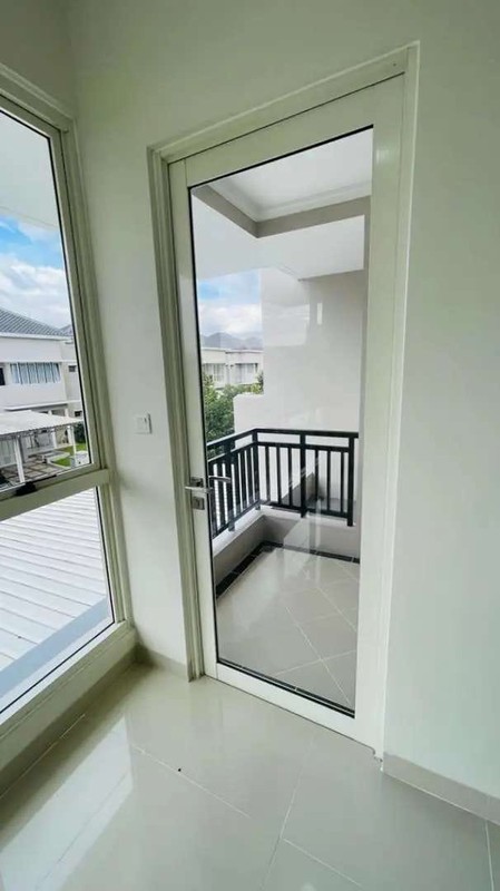 For Rent. Rumah Cantik The Spring Gold Utara, Gading Serpong