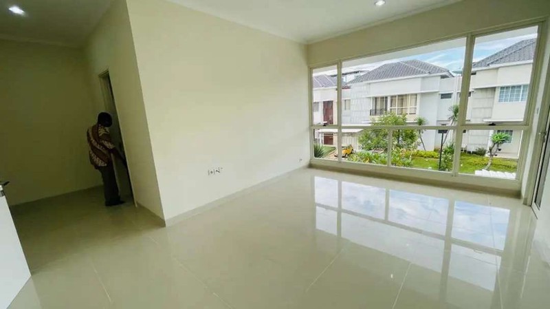 For Rent. Rumah Cantik The Spring Gold Utara, Gading Serpong