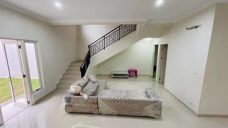 For Rent. Rumah Cantik The Spring Gold Utara, Gading Serpong
