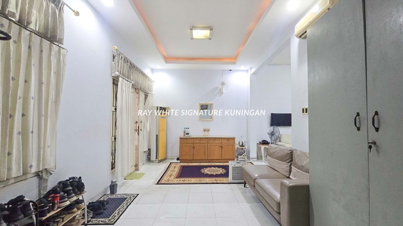 Rumah Dengan Lokasi Prime di Jl. Danau Sindereng Benhil