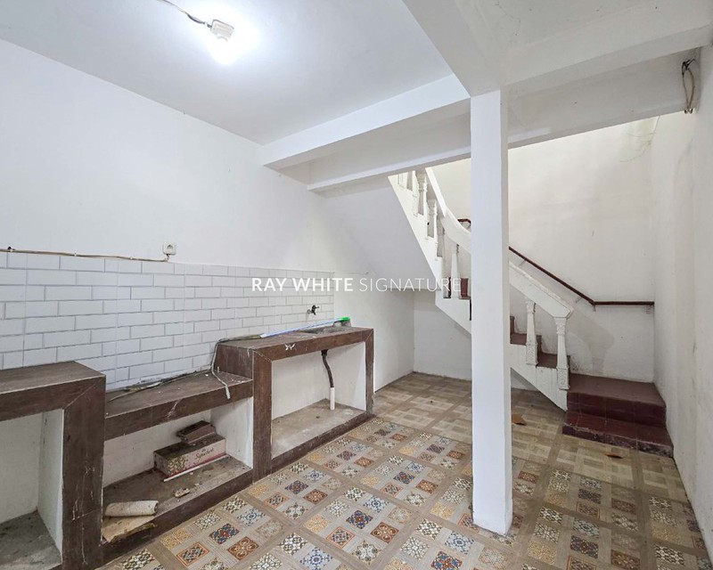 Rumah Area Komplek di Jl Bintaro Utara