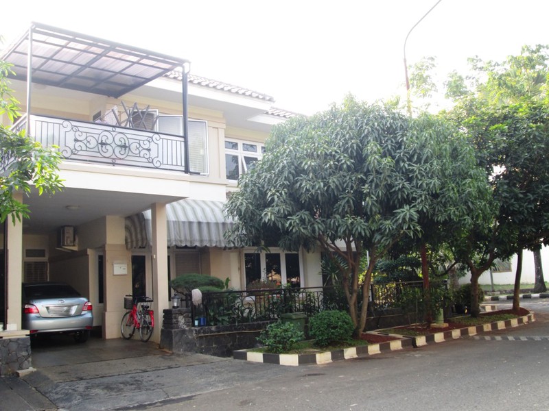 Rumah Dijual nyaman, aman, lokasi sangat strategis, Bebas Banjir  Bintaro-Tangsel