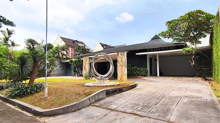 Halaman Rumah Luas , Kamar Luas dan Banyak Hanya Di Taman Picadilly Lippo Cikarang