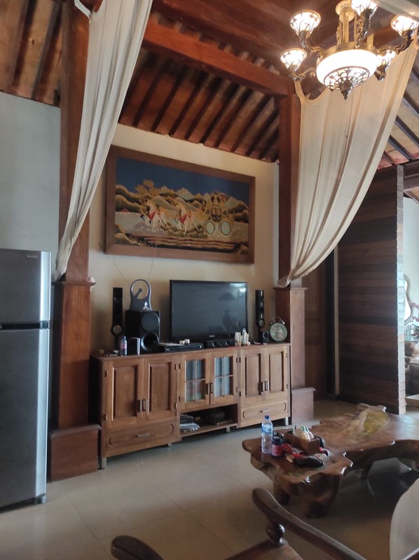 House Leasehold In Great Location Kerobokan Bali