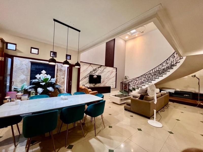 Rumah Mewah di Cluster Bintaro Sektor 9 