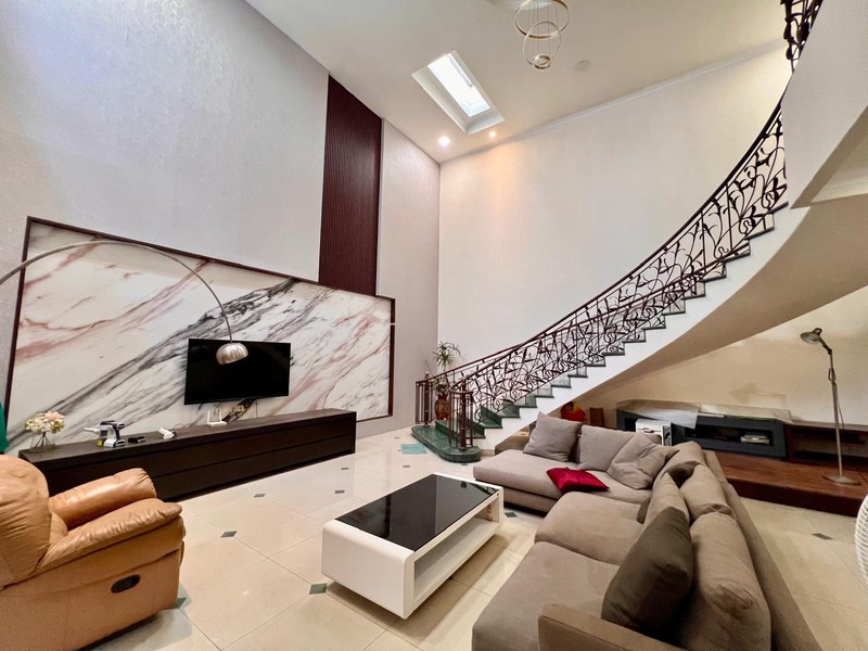 Rumah Mewah di Cluster Bintaro Sektor 9 