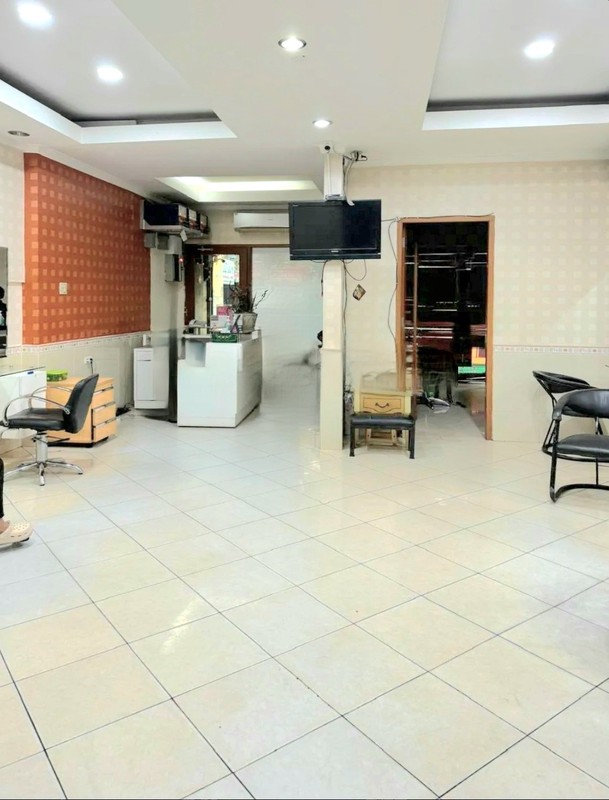 Rumah, Kos2an, dan Salon di Jl Flamboyan, Kelapa Gading