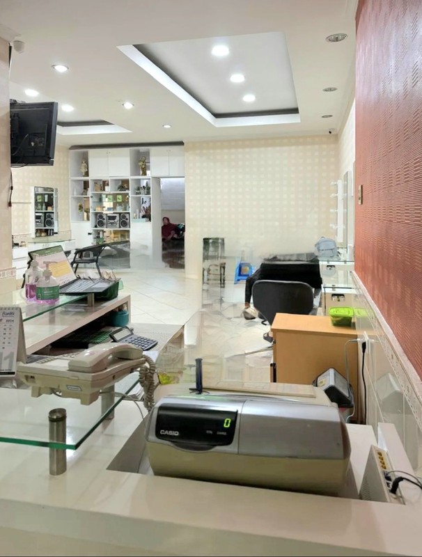 Rumah, Kos2an, dan Salon di Jl Flamboyan, Kelapa Gading