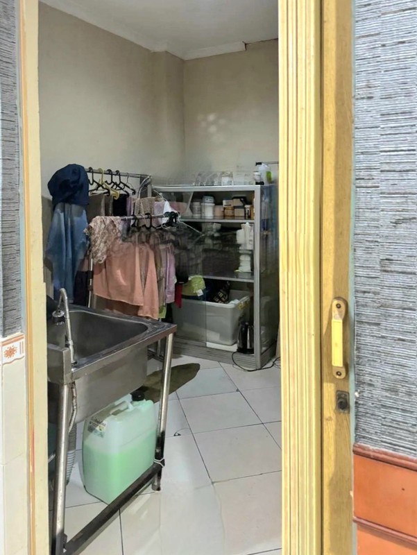 Rumah, Kos2an, dan Salon di Jl Flamboyan, Kelapa Gading
