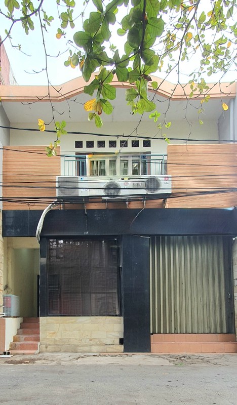 Rumah, Kos2an, dan Salon di Jl Flamboyan, Kelapa Gading