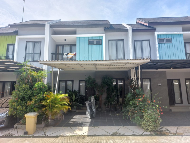 Rumah 2 lantai di perumahan Asana Cikeas