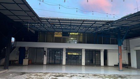 DIJUAL CEPAT - Ruko Besar  3 Lantai  Parkir Luas  Jalan Raya Juanda Ciputat  Lokasi Strategis  dekat MRT Lebak Bulus 