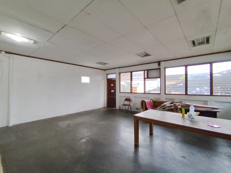 Dijual Properti Multi-Fungsi (Rumah, Kos, Gudang) Strategis Dekat Kampus Ternama di Sleman