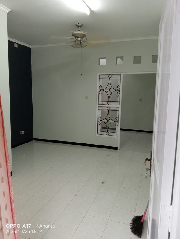 Rumah Sidoarjo Puri Surya Jaya Dikontrakan Dekat Sekolah Pembangunan Jaya