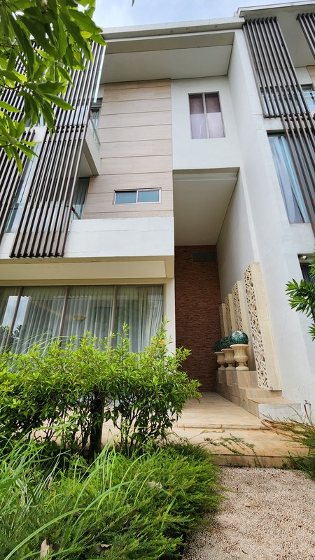 Dijual Rumah Mewah di Townhouse Jaya Seafront Ancol, jakarta Utara