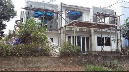 Dijual Rumah Setengah Jadi Lokasi Di Giri Loka, BSD, Tangerang