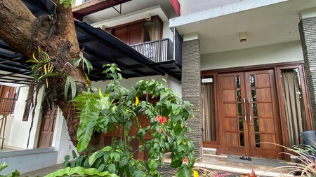 Rumah 2 Lantai Dalam Komplek Strategis dekat MRT Lebak Bulus