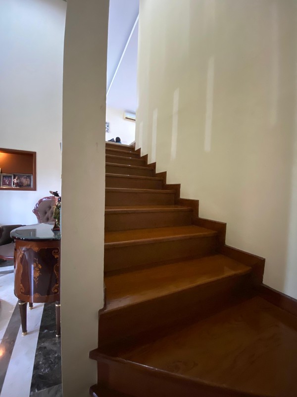 Rumah 2 Lantai Dalam Komplek Strategis dekat MRT Lebak Bulus