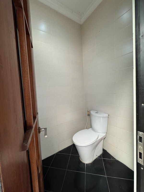 RUMAH DIJUAL JALAN SEMARANG JAKARTA PUSAT