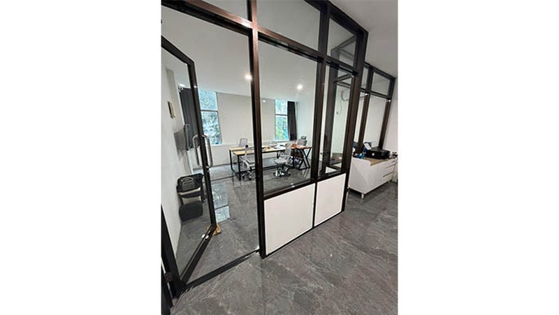 Dijual Ruko Plaza Pasific, Kelapa Gading, sudah renovasi, bagus