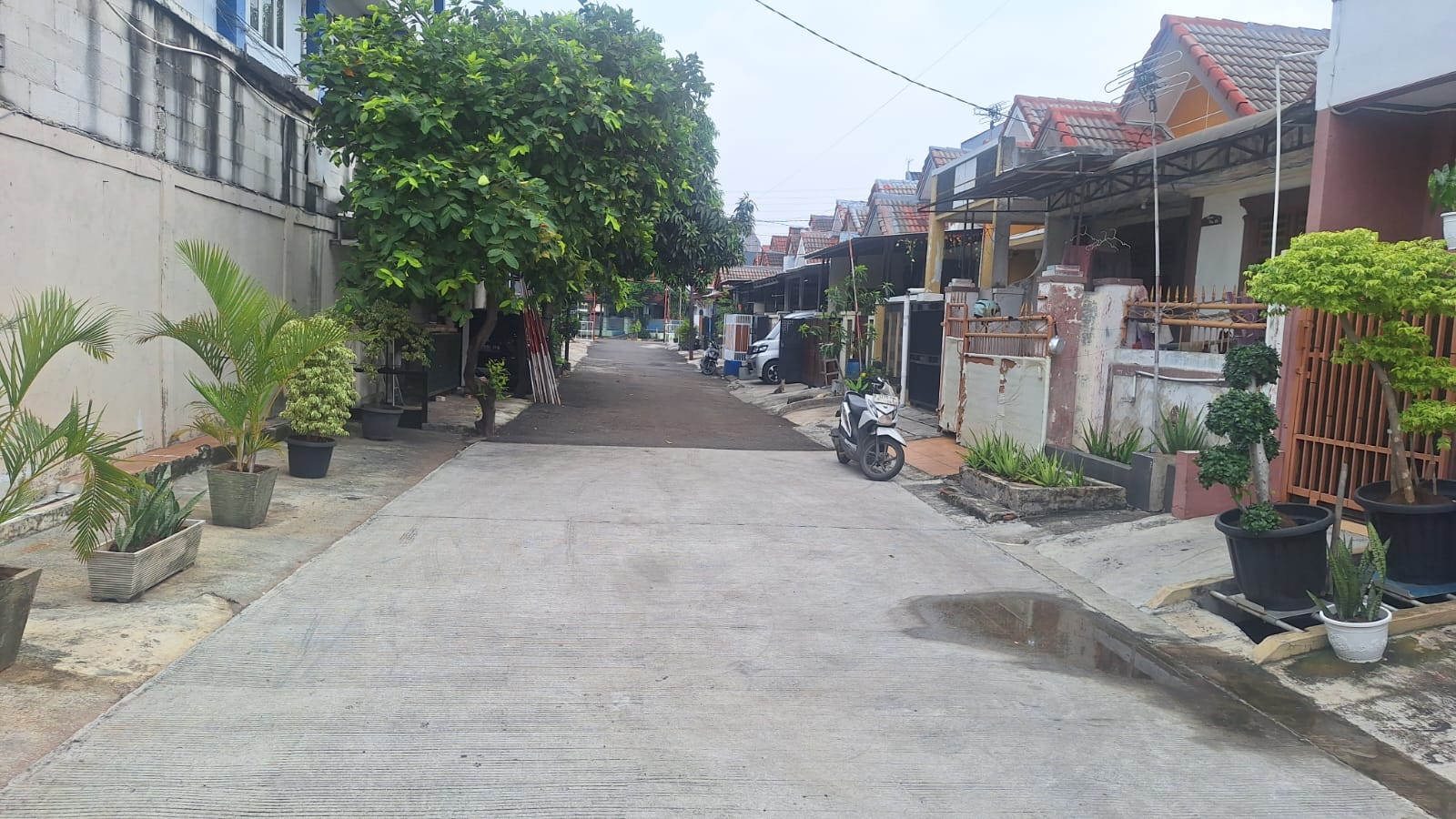 Rumah 1 lantai ,hitung tanah, Nego di Taman Harapan Baru Bekasi