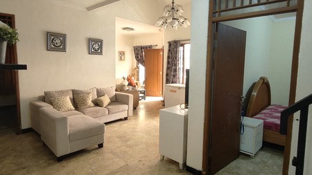 Dijual Rumah Mewah Siap Huni di Jantung Tebet Barat, Lokasi Prime, Akses Mudah & Harga Nego