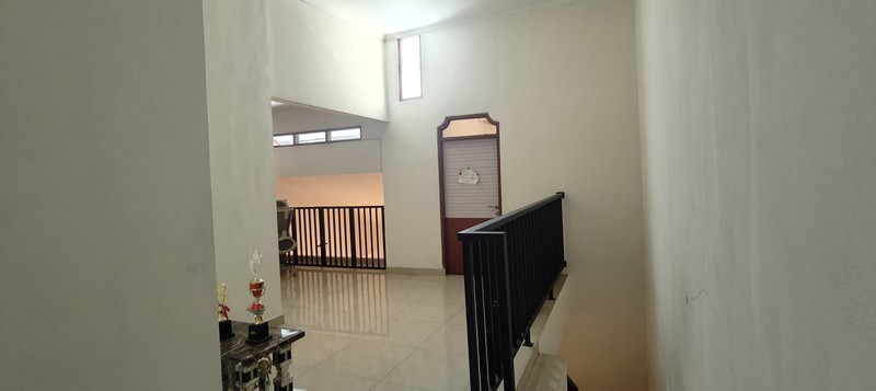 Dijual Rumah Mewah Siap Huni di Jantung Tebet Barat, Lokasi Prime, Akses Mudah & Harga Nego