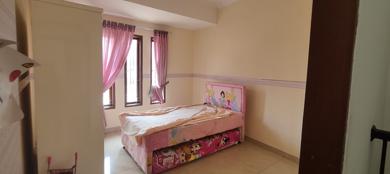 Dijual Rumah Mewah Siap Huni di Jantung Tebet Barat, Lokasi Prime, Akses Mudah & Harga Nego