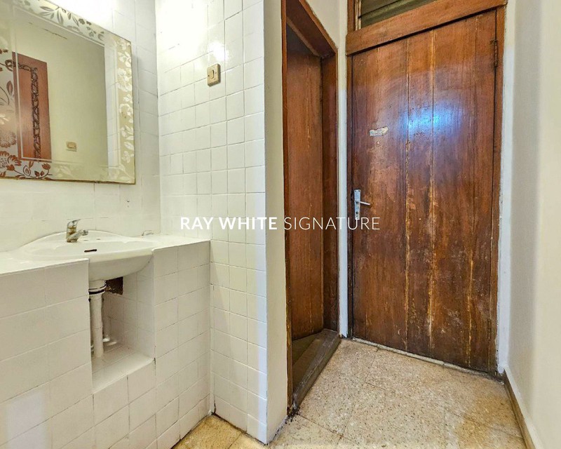 Dijual Rumah Posisi Hook di Jl KH Abdullah Syafi'i, Komplek Gudang Peluru